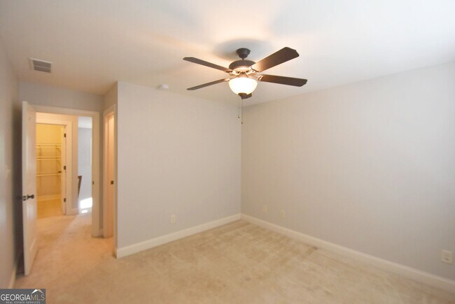 Building Photo - 606 Blackburn Ln