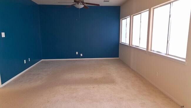 Building Photo - 21842 Grassy Hill Ln