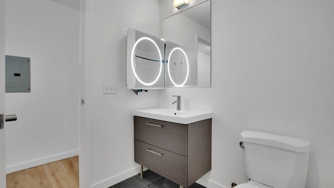 Building Photo - EPIC REA - Modern-Style 1 BR/1 BA Condo in...