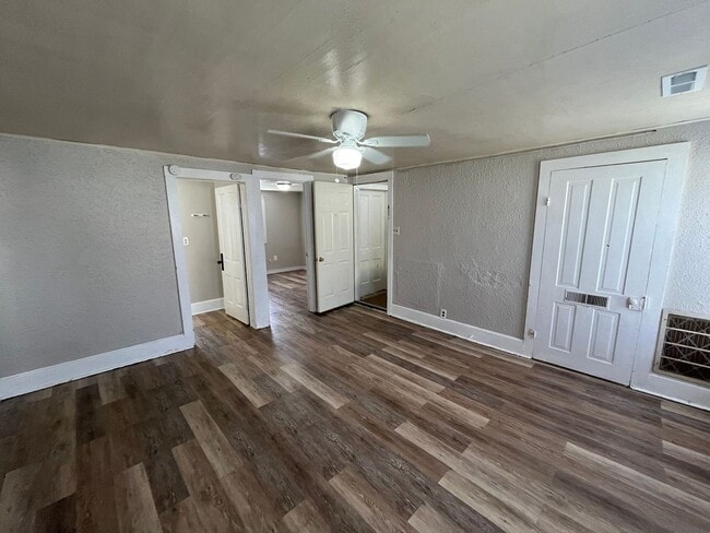 Building Photo - 310 W Arnold St