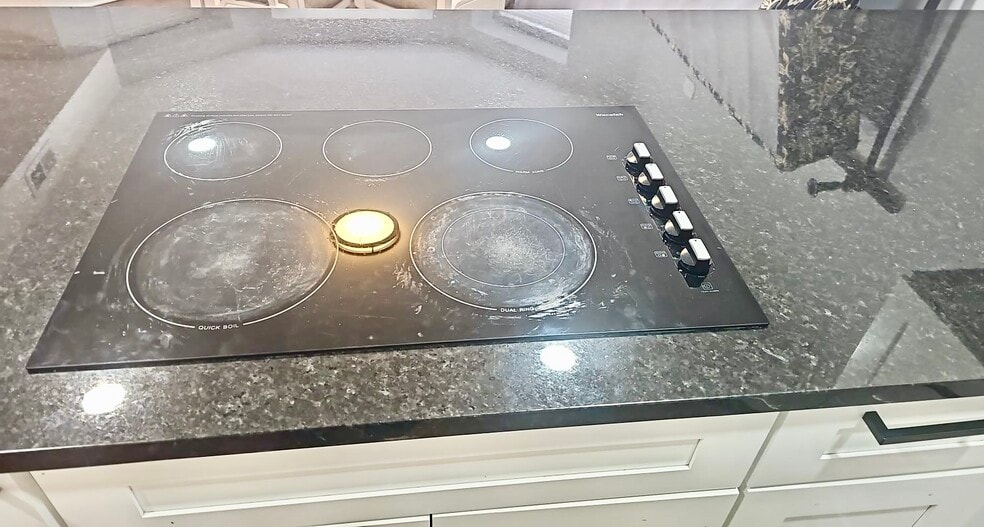 Building Photo - 3539 W Grenshaw St