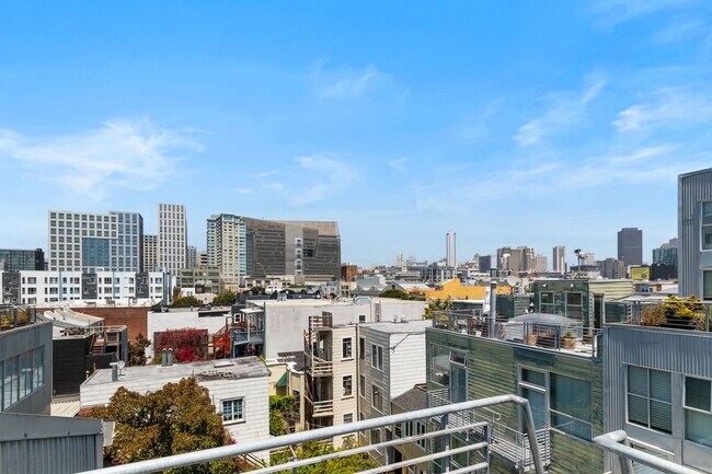 Building Photo - Spacious 2br loft with in-unit laundry and...
