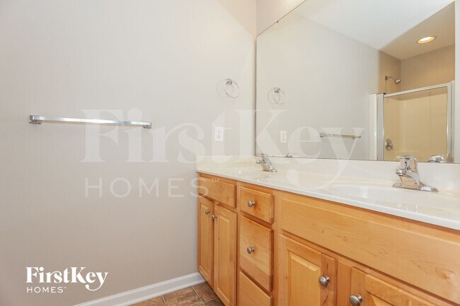 Building Photo - 15507 Troubadour Ln