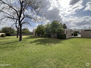 Building Photo - 4635 N 11th Pl