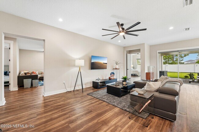Building Photo - 10223 Silverbrook Trl