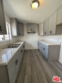 Building Photo - 1503 W 85th St