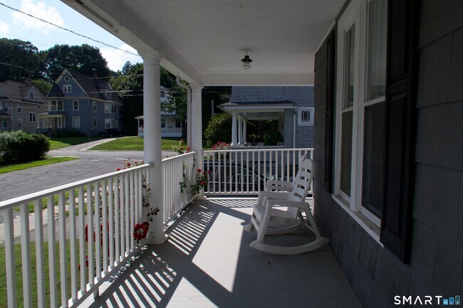 Building Photo - 8 Rockwell Ave