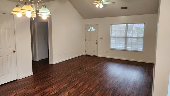 Building Photo - 1524 Mayberry Ln