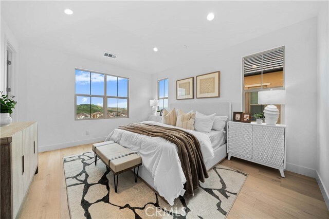 Building Photo - 206 Collino