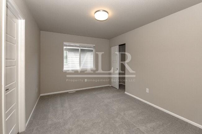 Building Photo - Elegant 4BR Covington Rental with Chef’s K...