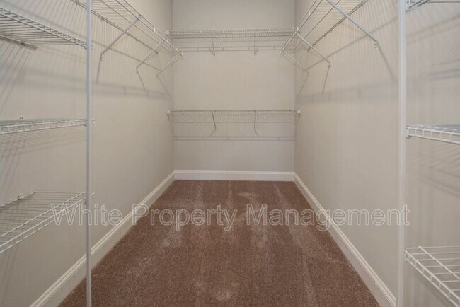 Building Photo - 5914 Ardrey Kell Rd