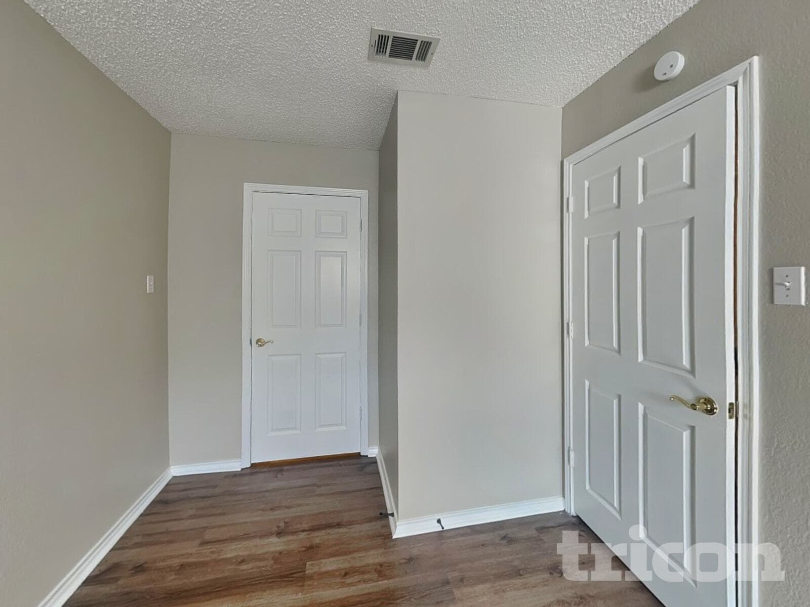 Building Photo - 509 Live Oak Dr