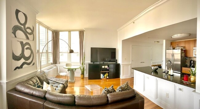 Building Photo - 88 Morgan St