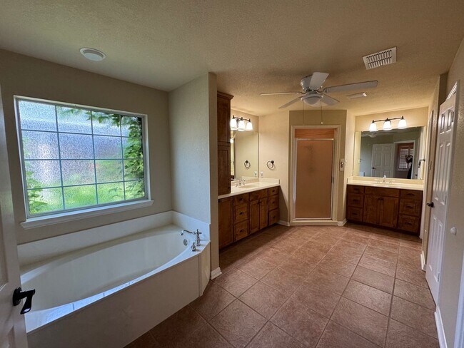 Building Photo - Beautiful Corner Lot Estate