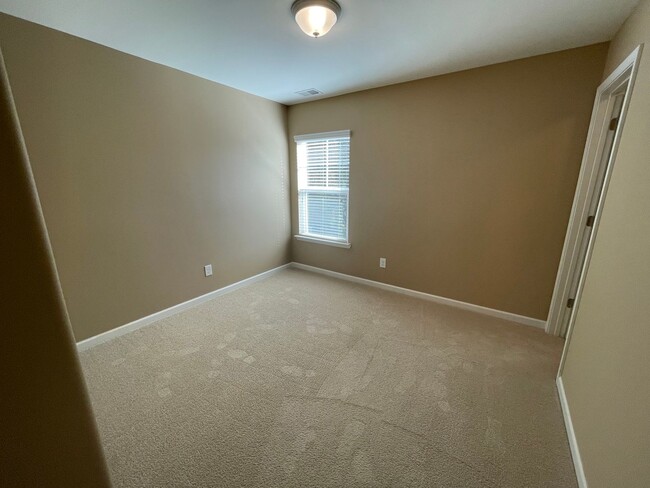 Building Photo - 3BR Home w/ Fenced-In Yard in Palmetto Pointe