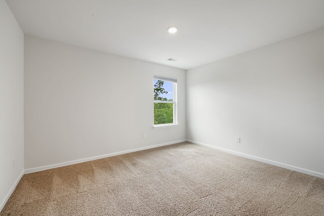 Building Photo - 206 Marathon Ln