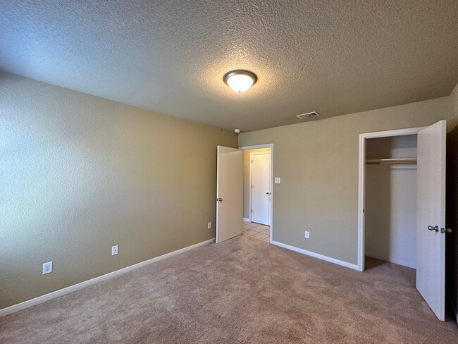 Building Photo - 2503 Cody Poe Rd
