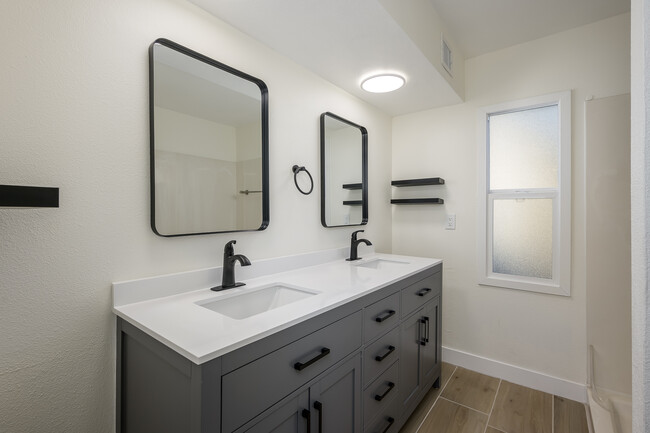 Master Bathroom - 8569 E Garfield St