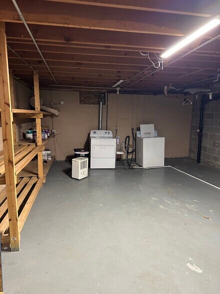 Basement: Laundry/Storage space - 6036 Urbandale Ave