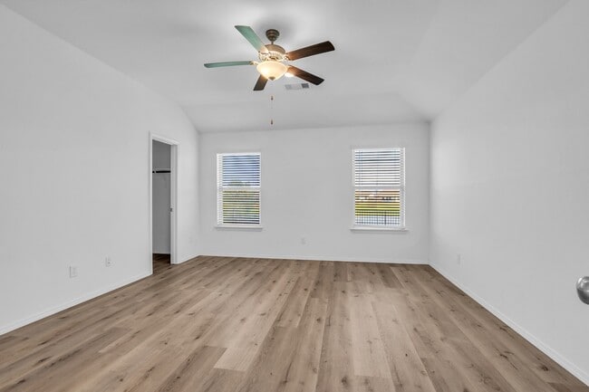 Building Photo - 5402 Still Creek Ranch Dr