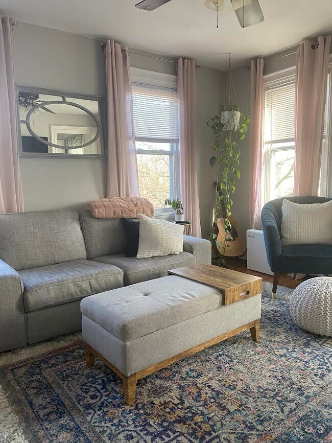 Building Photo - 204 Bunker Hill St