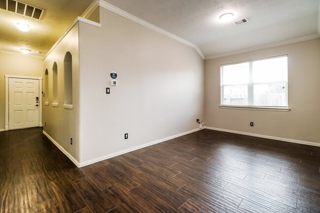 Building Photo - 5107 Light Bluff Ct