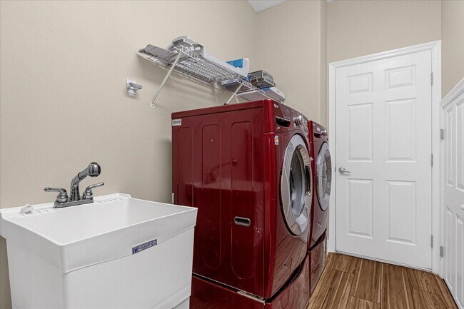 Building Photo - 2625 Tweed Run