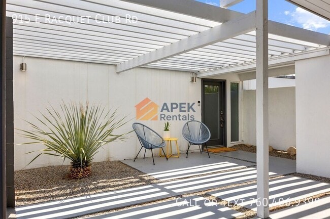 Building Photo - 915 E Racquet Club Rd