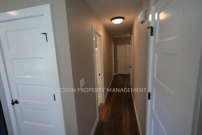 Building Photo - 2 bed + office, 2 bath home in Sequim