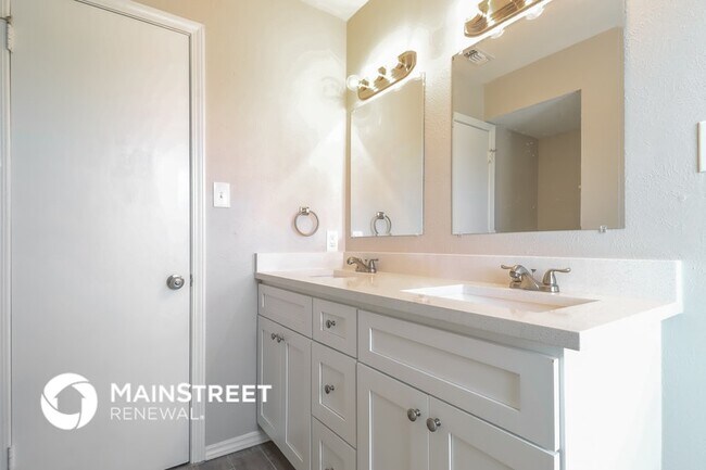 Building Photo - 1508 Endicott Dr