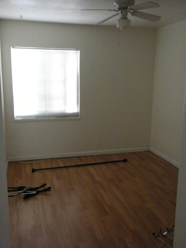 Building Photo - 4442 Estrella Ave
