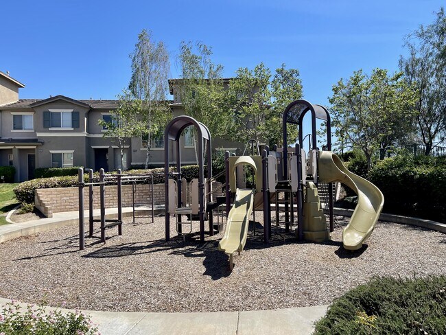 Building Photo - 26331 Arboretum Way