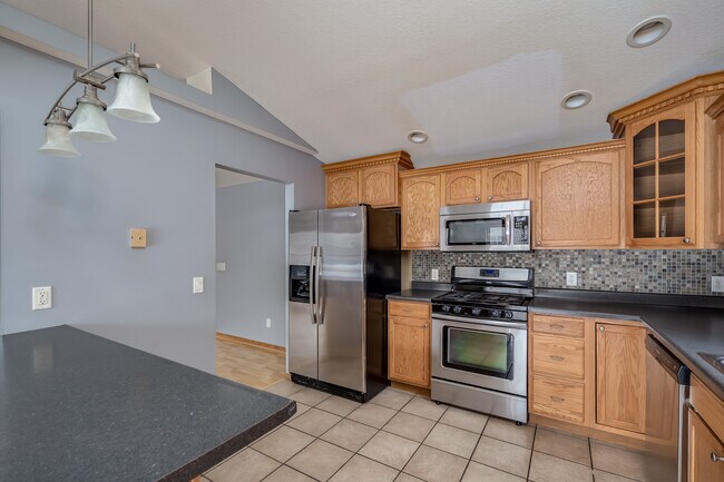 Building Photo - 5831 Belle Ave