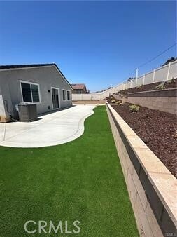 Building Photo - 5135 Hummingbird Wy