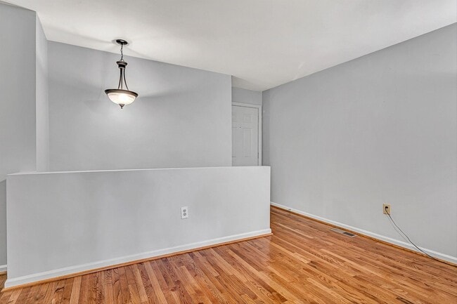 Building Photo - 3273 Forest Ridge Rd