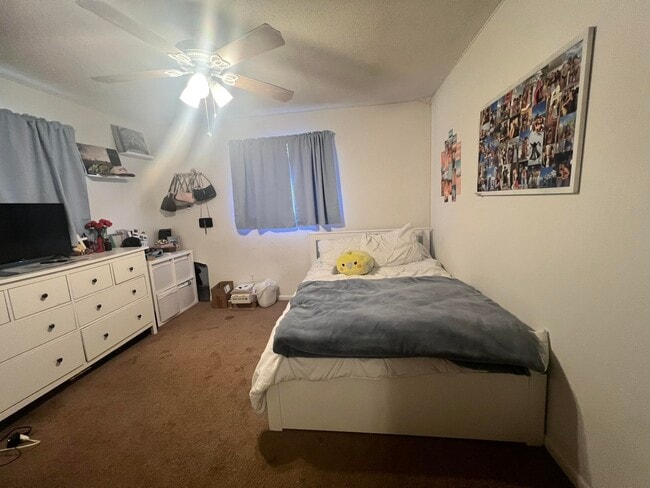 Building Photo - 206 N Lipona Rd