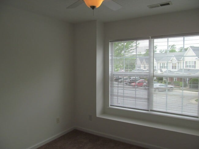 Building Photo - Greensboro Wendover area.