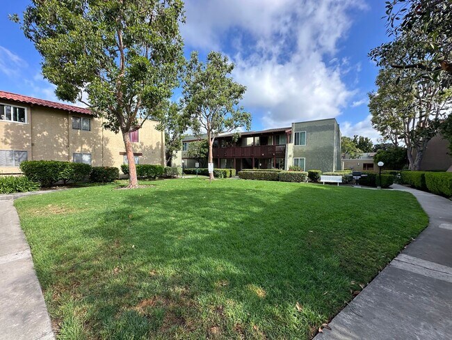 Building Photo - 1000 W MacArthur Blvd