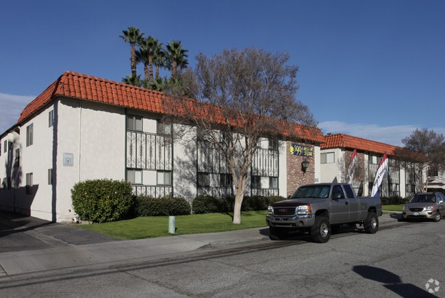 Building Photo - Casa Granada Apartments