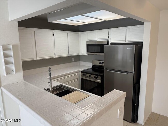 Building Photo - 1190 Tivoli Ln