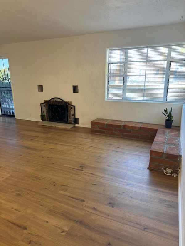 Building Photo - 1540 E Miles St