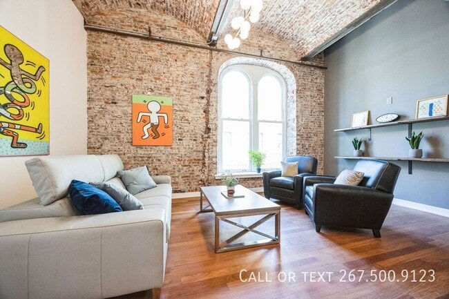 Building Photo - 105 S 12th St