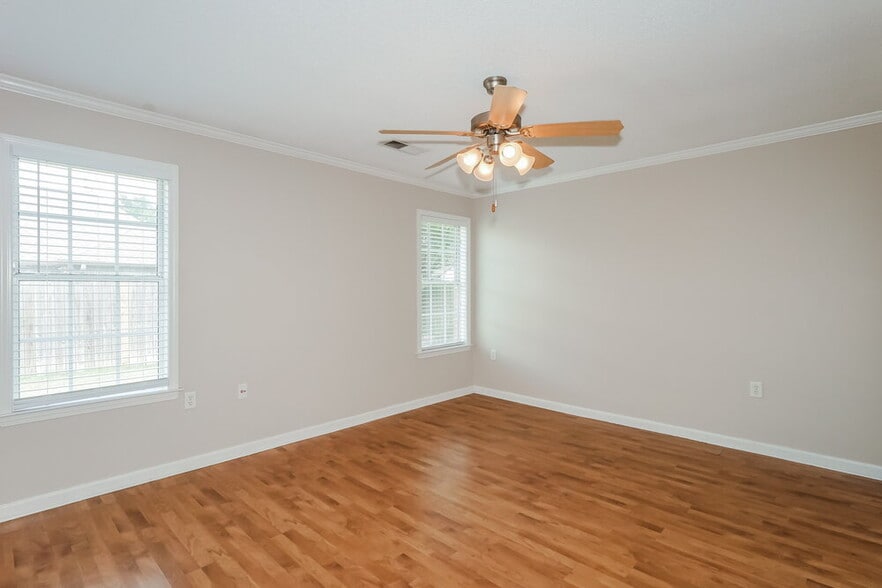 Building Photo - 6076 Armistead St