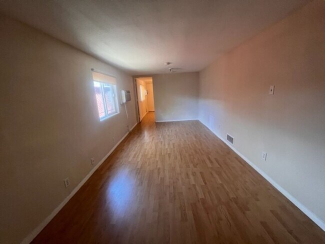 Building Photo - 4 Bedroom doublewide with Garage/Workshop ...