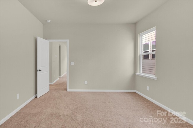 Building Photo - 5850 Strathmore Ct