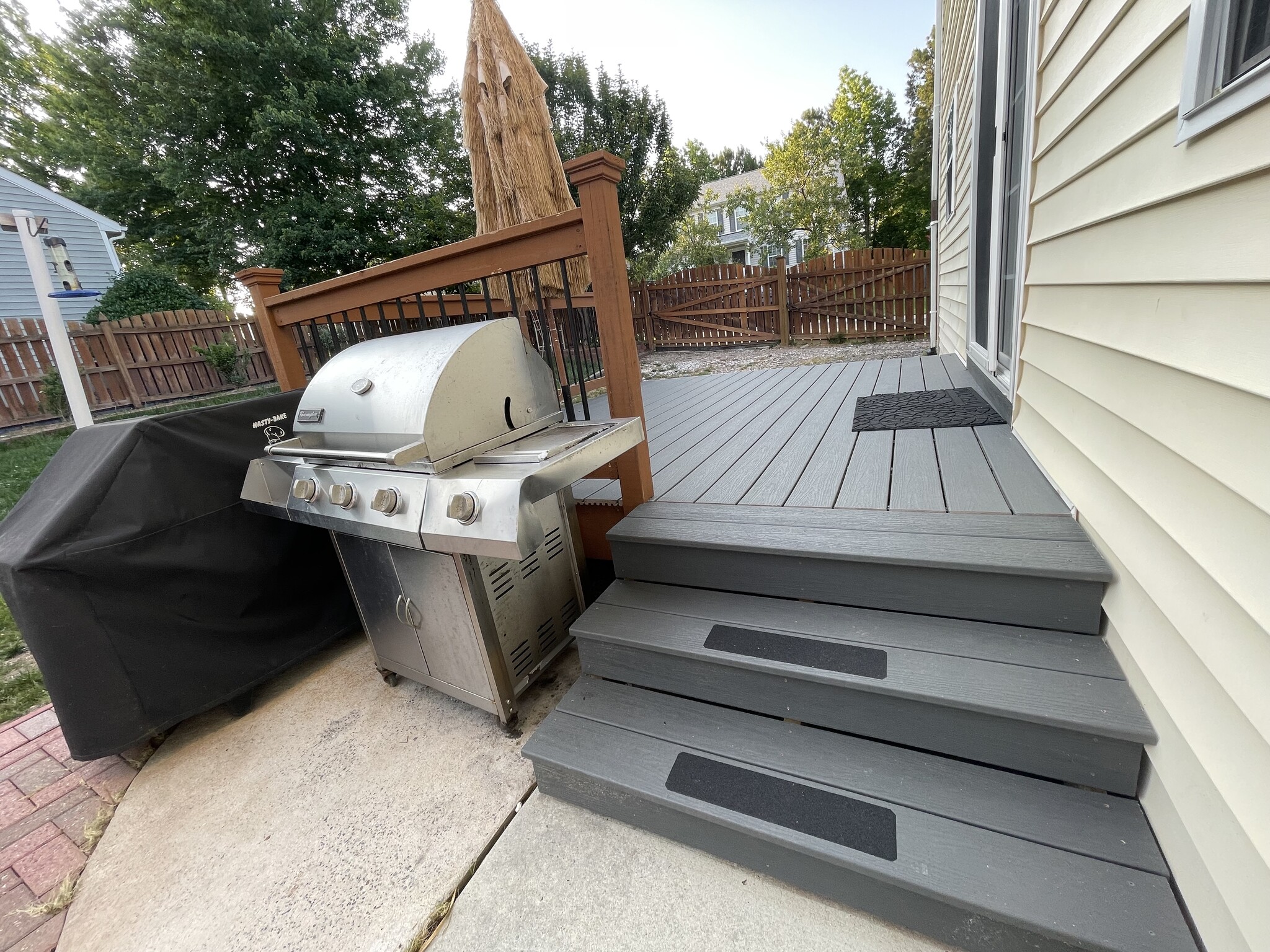 Deck at the backyard with composite flooring - 4502 Coral Dr