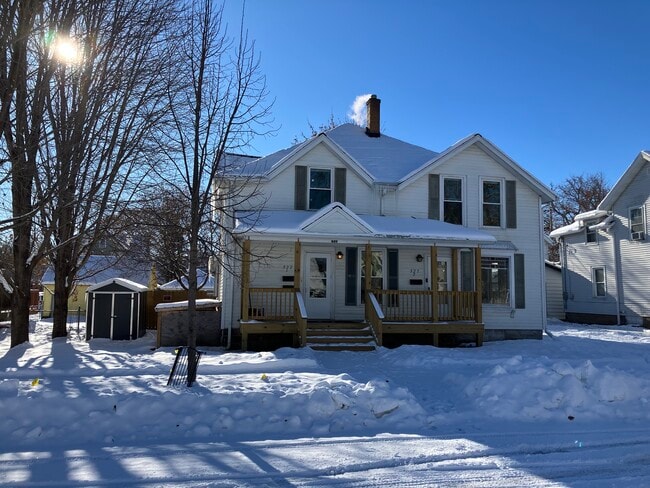 Building Photo - 327 5th Ave