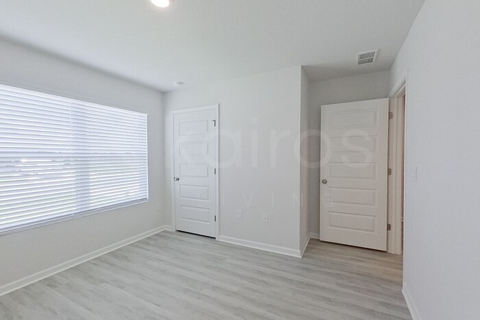 Building Photo - 409 Monarch Ln