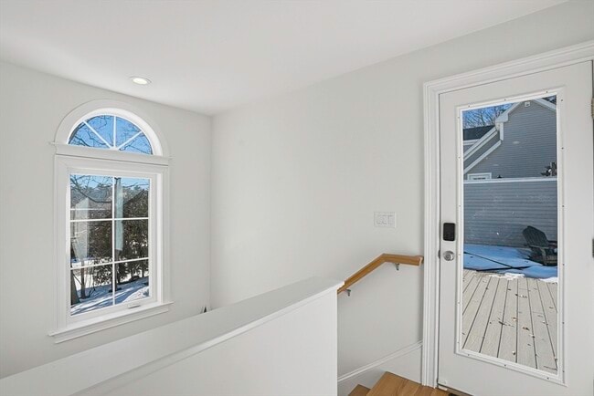 Building Photo - 279 W Central St