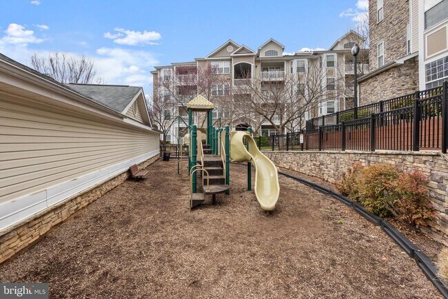 Building Photo - 508 Sunset View Terrace SE